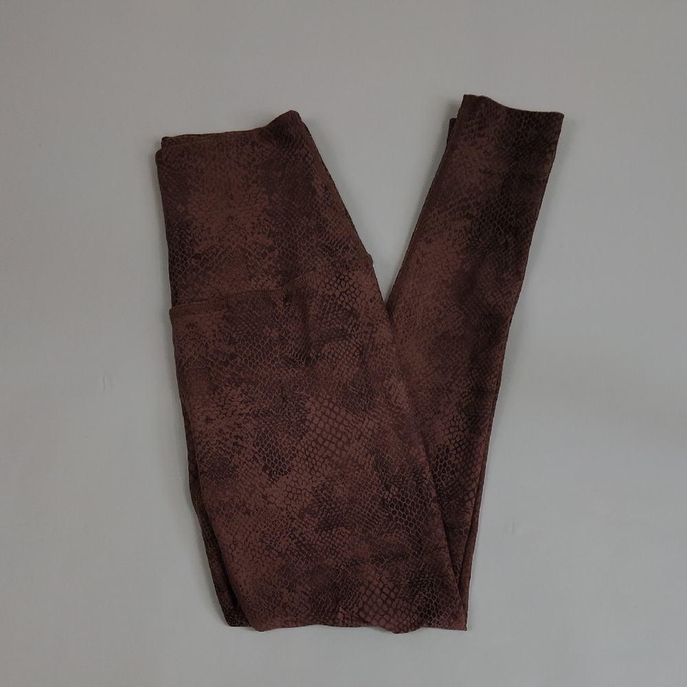 Beyond Yoga Neutral Snakeskin SoftMark High Waisted Midi Legging